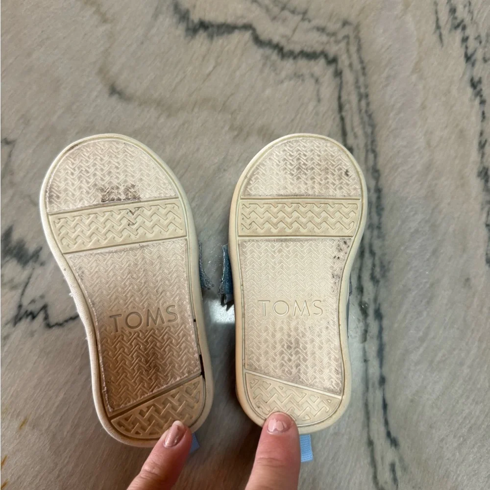 Tiny Shiny Baby TOM’S Shoes—Alpargata Multi Iridescent Canvas, Size 5